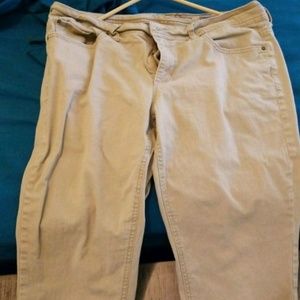 Faded Glory Size 14 Capris